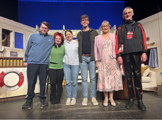 Die Volksspielbühne bringt die Steenbeeker auf die Bühne: "Hotel Mama"